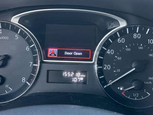 Used 2014 Nissan Pathfinder SL image 17