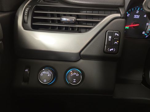 Used 2020 Chevrolet Tahoe LS w/ Enhanced Driver Alert Package AWD/4WD image 27