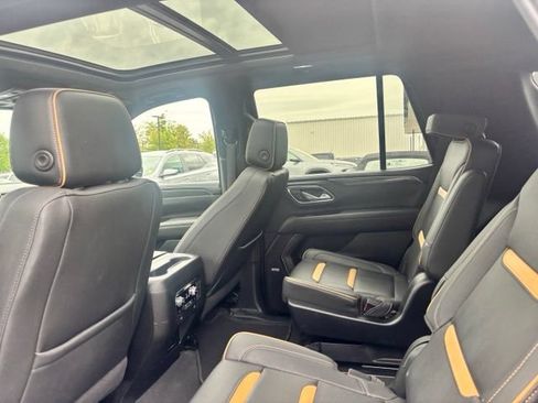 Used 2024 GMC Yukon AT4 w/ Technology Package AWD/4WD image 10