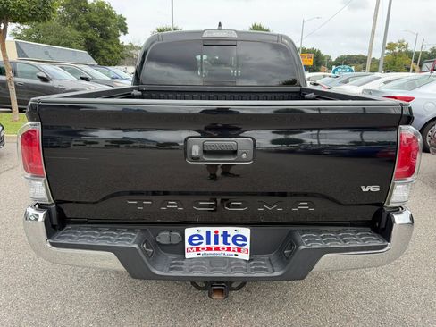 Used 2021 Toyota Tacoma TRD Off-Road AWD/4WD image 6