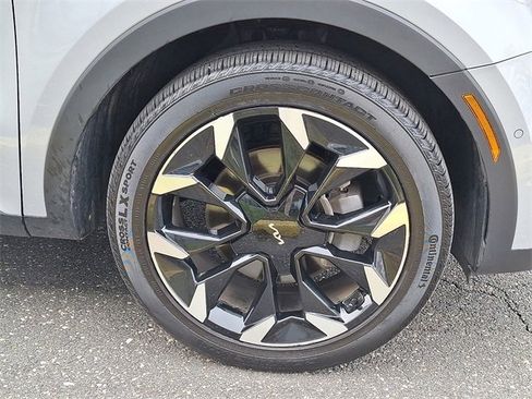 Certified 2025 Kia Sorento SX image 8