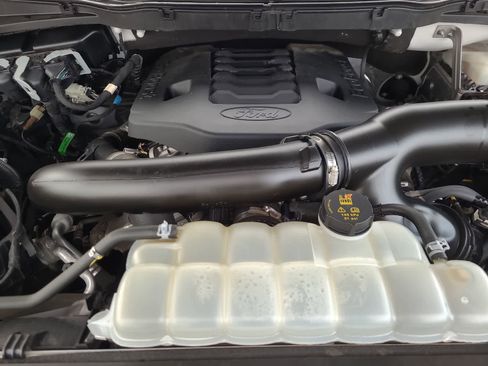 Used 2023 Ford F150 XLT w/ Trailer Tow Package image 17