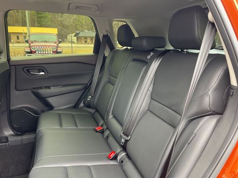 Used 2023 Nissan Rogue SL image 21