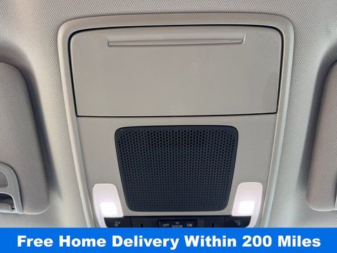 Used 2025 Honda Pilot EX-L image 32