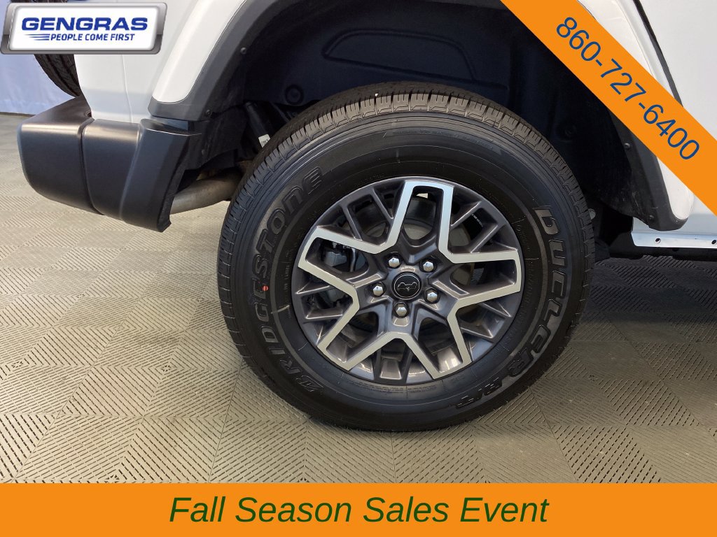 Used 2026 Jeep Wrangler Unlimited Sahara AWD/4WD image 35
