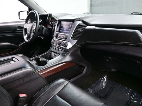 Used 2016 GMC Yukon XL SLT image 14