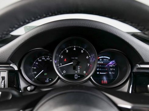 Certified 2026 Porsche Macan AWD/4WD image 21