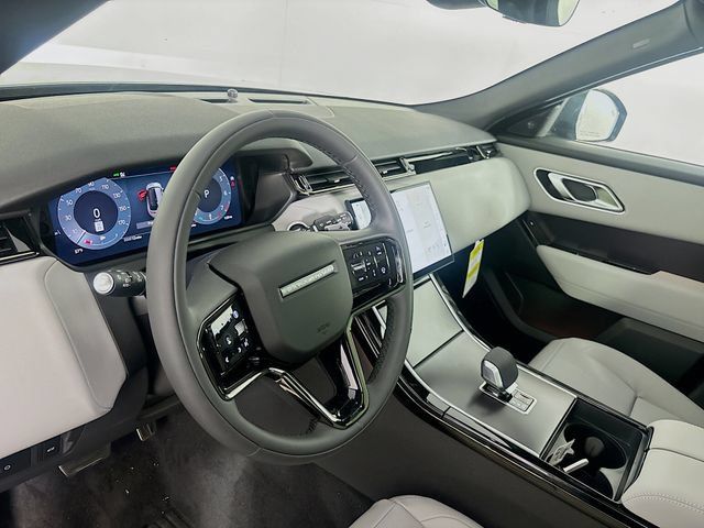 Used 2026 Land Rover Range Rover Velar Dynamic SE AWD/4WD image 9