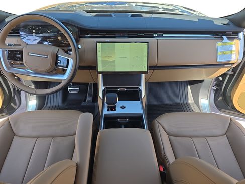 New 2026 Land Rover Range Rover Long Wheelbase SE image 9