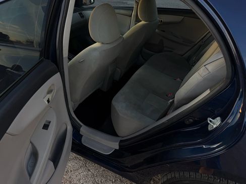 Used 2013 Toyota Corolla L image 9