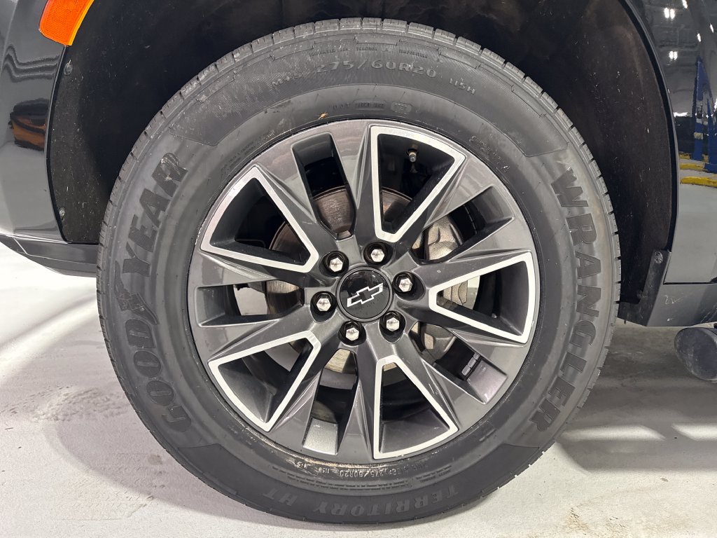 Used 2024 Chevrolet Tahoe Z71 w/ Luxury Package AWD/4WD image 49