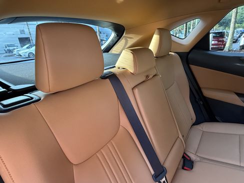 Used 2025 Lexus NX 250 FWD w/ Towing Package (2000 Lbs) image 39