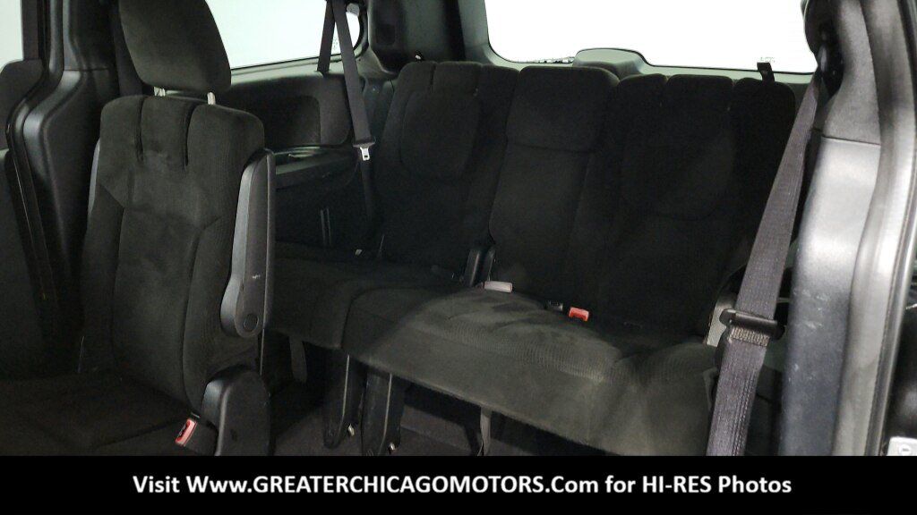 Used 2015 Dodge Grand Caravan SXT w/ Blacktop Package FWD image 34