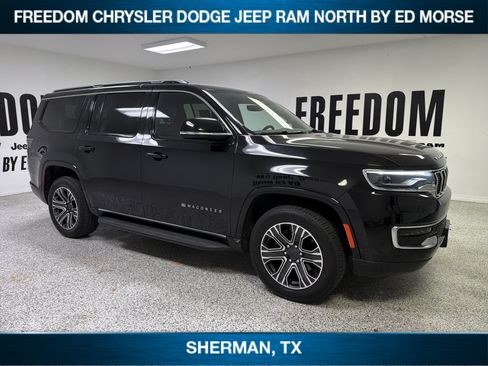 Used 2024 Jeep Wagoneer Series II AWD/4WD image 3