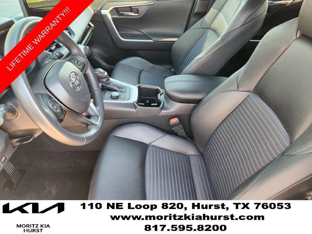 Used 2025 Toyota RAV4 XSE AWD/4WD image 15