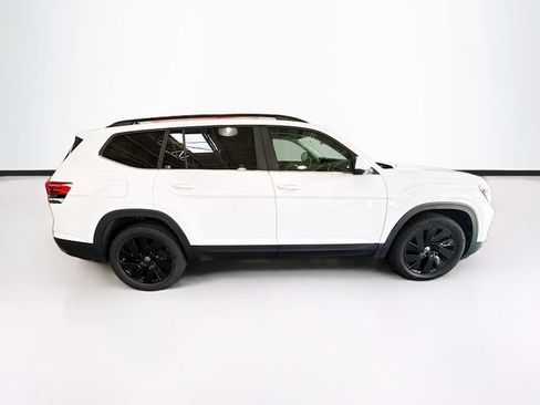 Used 2024 Volkswagen Atlas SE AWD/4WD image 5