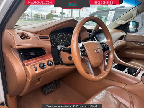 Used 2015 Cadillac Escalade ESV Platinum AWD/4WD image 9