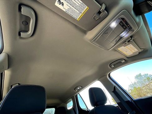 Used 2021 GMC Terrain SLE w/ Driver Convenience Package image 17