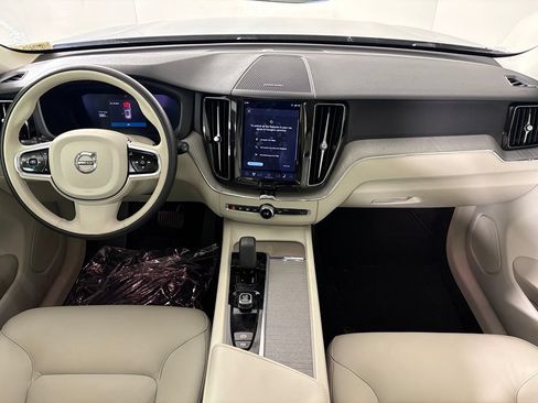 Used 2023 Volvo XC60 B5 Plus w/ Protection Package Premier FWD image 32