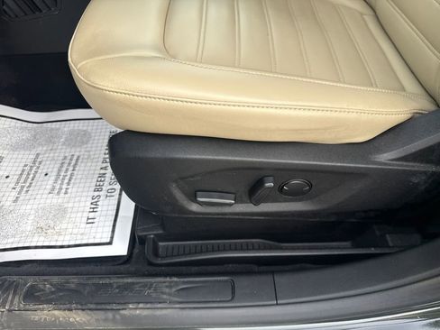 Used 2024 Ford Edge SEL image 28