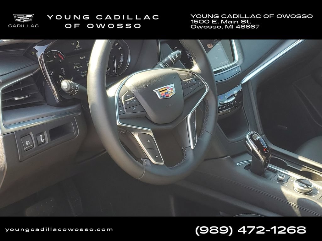 Certified 2025 Cadillac XT5 Luxury w/ LPO, Floor Liner Package AWD/4WD image 8