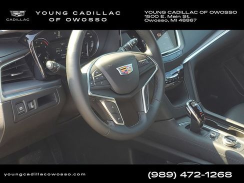 Used 2025 Cadillac XT5 Luxury w/ LPO, Floor Liner Package AWD/4WD image 8