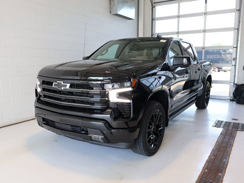 New 2026 Chevrolet Silverado 1500 High Country w/ High Country Premium Package AWD/4WD image 6