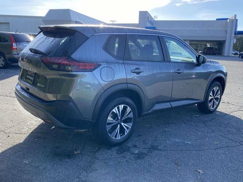 Used 2023 Nissan Rogue SV AWD/4WD image 5