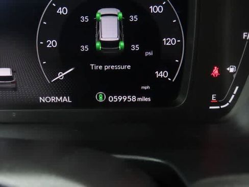 Used 2023 Honda Pilot Elite image 33