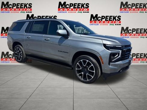 Used 2026 Chevrolet Suburban RST RWD image 7