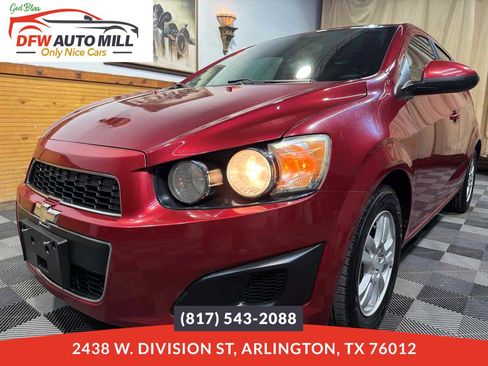 Used 2014 Chevrolet Sonic LT image 1