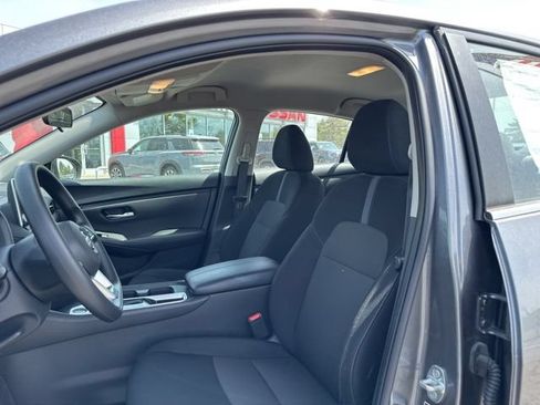 Used 2023 Nissan Sentra SV FWD image 11