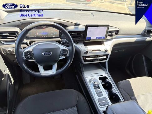 Certified 2023 Ford Explorer XLT RWD image 11