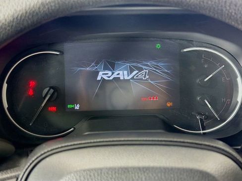 Used 2023 Toyota RAV4 XLE AWD/4WD image 14