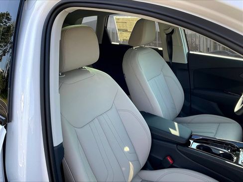 New 2026 Audi Q3 quattro 2.0T AWD/4WD image 11