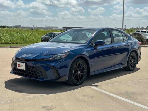 Used 2026 Toyota Camry SE w/ Multimedia Upgrade Package AWD/4WD image 7
