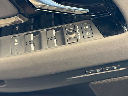 Certified 2024 Land Rover Range Rover Evoque S AWD/4WD image 3