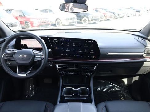 Used 2025 Chevrolet Traverse Z71 w/ Driver Confidence Package AWD/4WD image 16