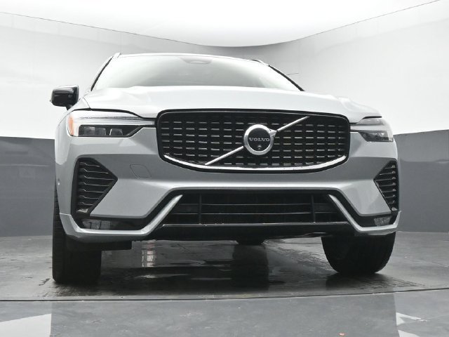 Used 2024 Volvo XC60 B5 Plus w/ Protection Package Premier AWD/4WD image 35