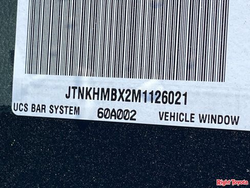 Certified 2021 Toyota C-HR XLE FWD image 34