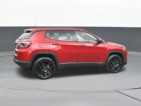 Used 2025 Jeep Compass Latitude w/ Altitude Special Edition AWD/4WD image 15