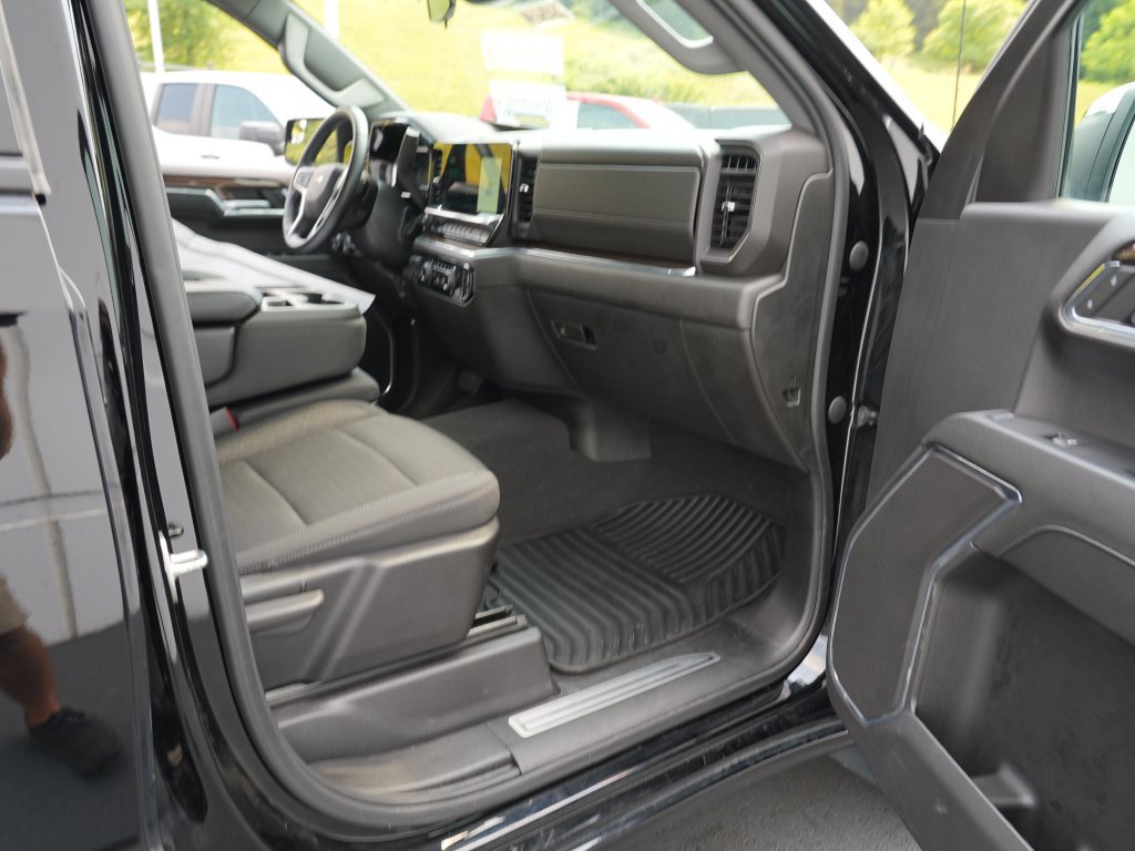 Certified 2024 Chevrolet Silverado 1500 LT AWD/4WD image 29