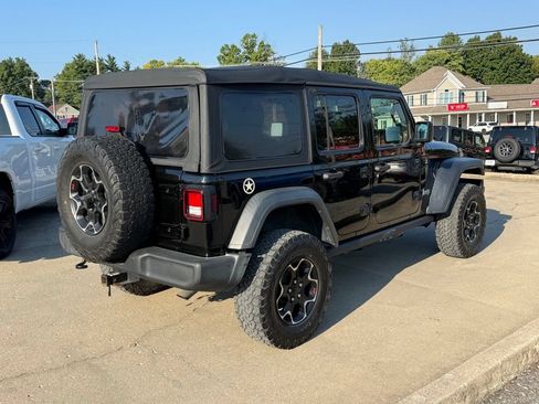 Used 2018 Jeep Wrangler Unlimited Sport S AWD/4WD image 6