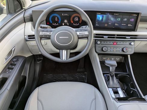 New 2026 Hyundai Tucson SE image 14