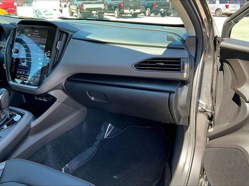 Used 2024 Subaru Crosstrek 2.5i Limited w/ Crosstrek Mirror Package image 16