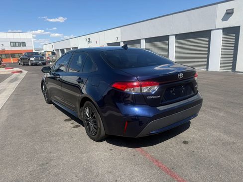 Used 2020 Toyota Corolla LE w/ Carpet Mat Package (TMS) FWD image 5