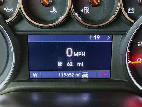 Used 2019 Chevrolet Silverado 1500 LT w/ All-Star Edition AWD/4WD image 15