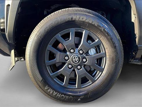 Used 2025 Toyota 4Runner SR5 image 10