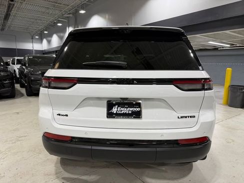 New 2025 Jeep Grand Cherokee Limited image 10