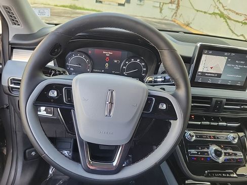 Used 2022 Lincoln Corsair FWD w/ Equipment Group 101A image 22